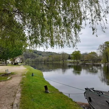 Character In Close To Rocamadour Nyaraló *