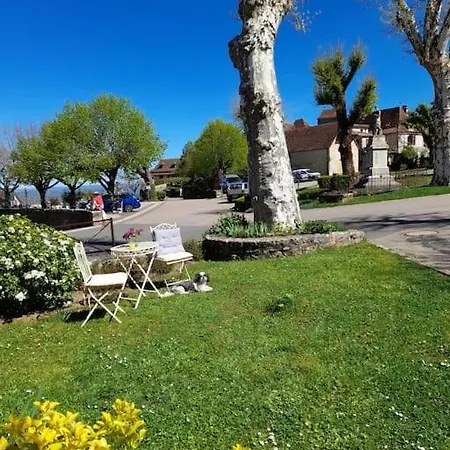 度假居 Character In Close To Rocamadour