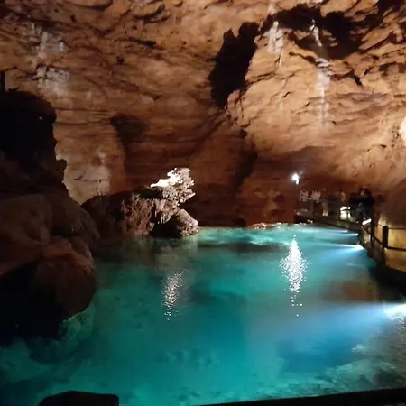 度假居 Character In Close To Rocamadour *